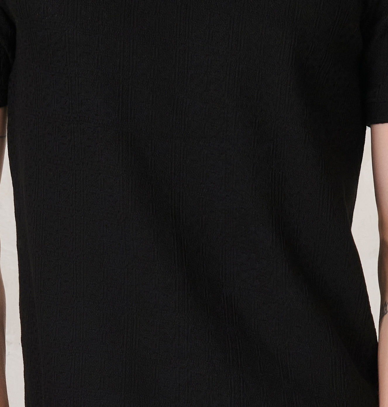 Tile Textured Cuban Performance T-Shirt - Black